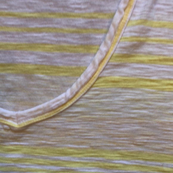 Gap striped yellow tee - Picture 4 of 4